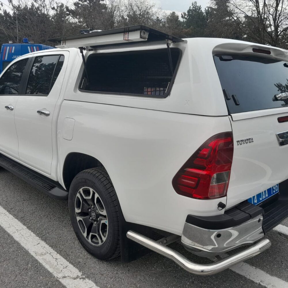Toyota Hilux Side Lift Up 2015-2024